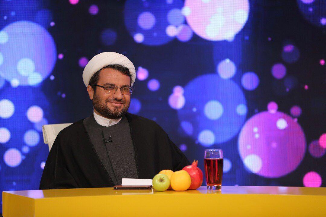 خلاقیت کودکان روستا را با قصه و بازی شکوفا می&zwnj;کنم