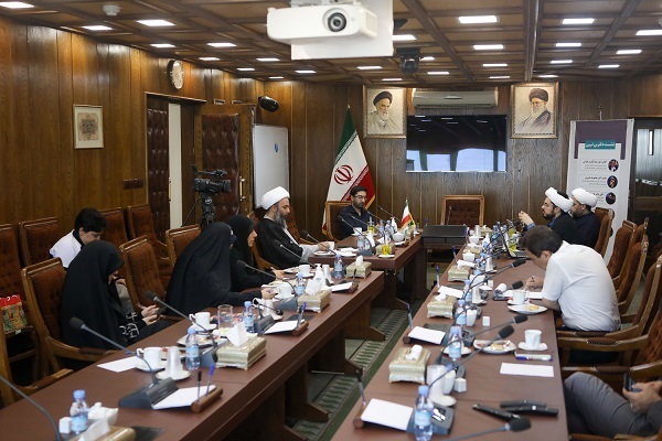 درک و ترویج &laquo;سواد تبیین&raquo; ما را به &laquo;دکترین تبیین&raquo; نزدیک&zwnj;تر می&zwnj;کند