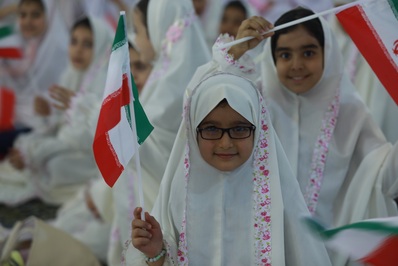 اجتماع ۴۰۰۰ نفری دختران دانش‌آموز در جشن «فرشته‌ها»