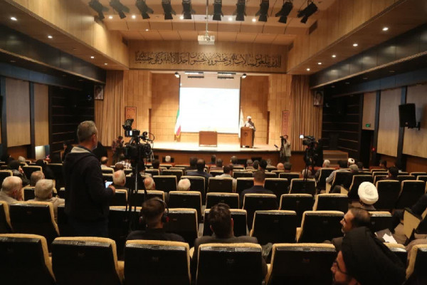 نشست بررسی چالش‌های پیش روی آب استان برگزار شد