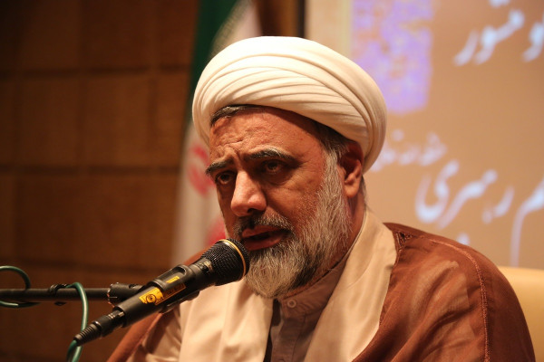 حوزه علمیه در مصدر حاکمیت بر جامعه قرار دارد