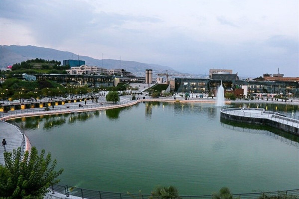 هنر می‌رويد در اين باغ