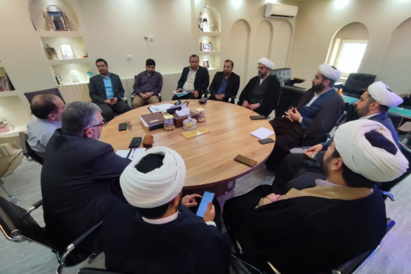 تقویت هم‌افزایی اداره کل تبلیغات و حوزه هنری در مسیر جهاد تبیین