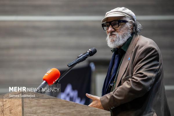 رونمایی از مستند پرواز در مه