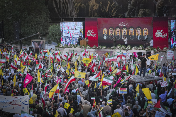 Kilometer-long Ghadir March