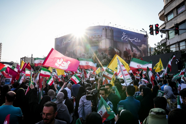 Kilometer-long Ghadir March