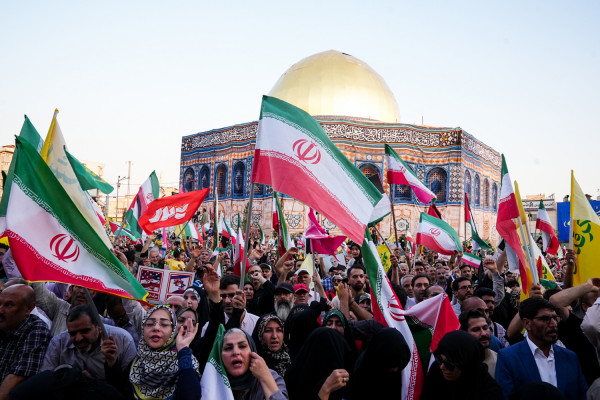 Kilometer-long Ghadir March
