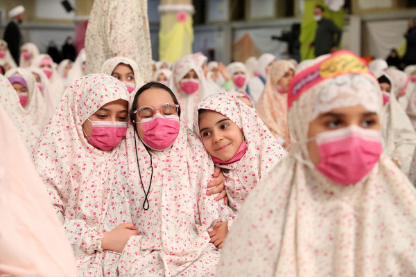 "احتفال الملائكة" بحضور المرشد الأعلى للثورة