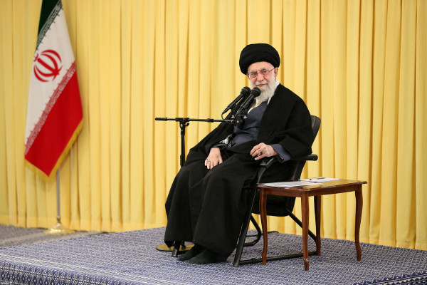 "فرشتوں کی تقریب" رہبر انقلاب کی موجودگی میں