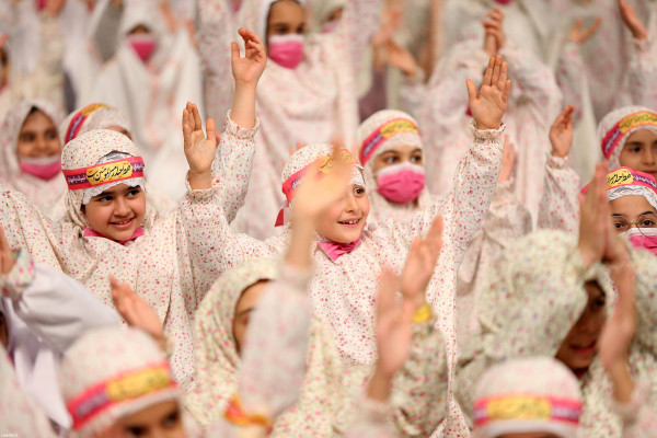 “天使庆典”，最高领袖出席