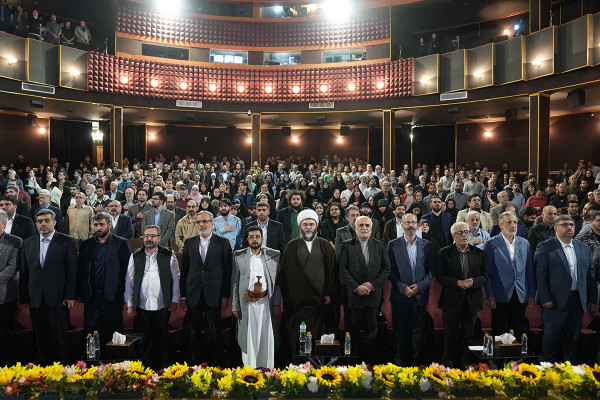 کارن ہمایونفر کو سال کی نمایاں شخصیت قرار دیا گیا