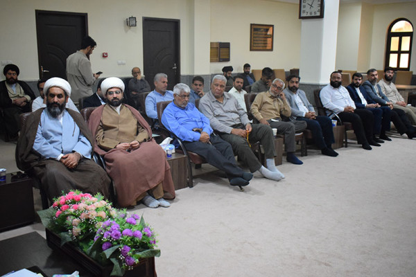نشست جامعه‌ی ستایشگران بوشهر با نماینده ولی فقیه در استان و امام جمعه بوشهر
