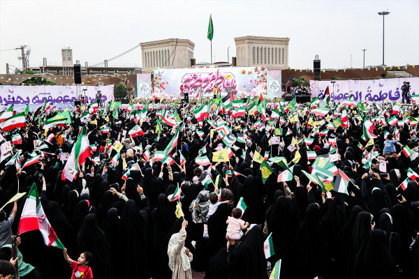 Акция «Как звезда» — крупнейший праздник для девушек в Иране