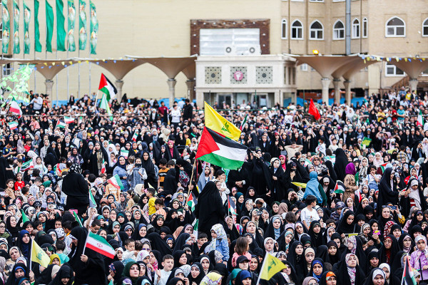 “如星星一般” 活动：伊朗最大的女生庆典
