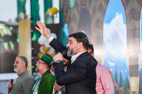 “如星星一般” 活动：伊朗最大的女生庆典