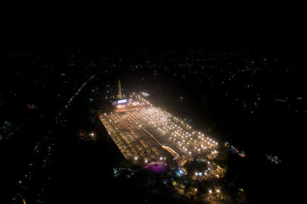 Programa de Televisión “Mahfel”: Celebraciones Coránicas en Irán y el Mundo