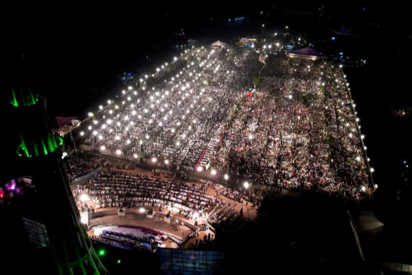 电视节目《Mahfel》：伊朗及世界各地的古兰经庆典