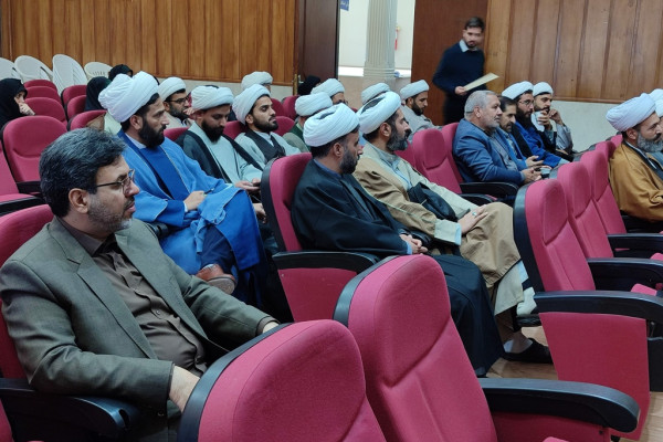 برگزاری نشست تبیینی و هم اندیشی اساتید مراکز آموزش و متولیان مراکز معارف اسلام ناب استان