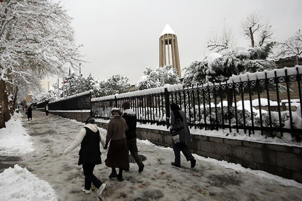 بارش برف در دیار الوند استوار