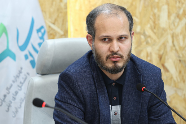 نشست هیئت داوران چهارمین مهرواره هوای‌نو