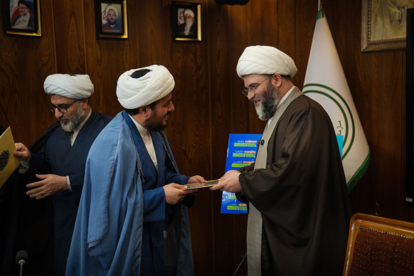 آیین رونمایی از محصولات تبلیغی نهضت ملی «زندگی با آیه‌ها»