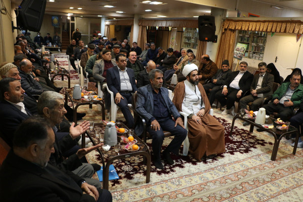 جلسه تصمیم گیری تشکلهای دینی اصفهان جهت حضور پرشور در مراسم 22 بهمن
