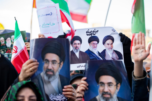 بیعت مردم اراک با رهبر انقلاب