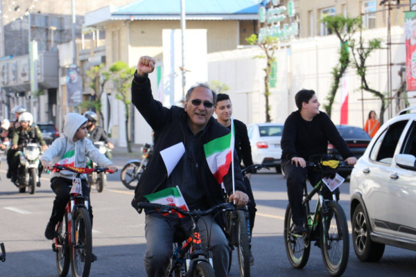 در رکاب ایران