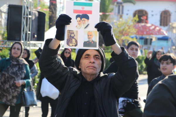 در رکاب ایران