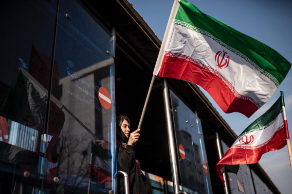 مراسم بیعت با آیت‌الله سید مجتبی خامنه‌ای با حضور جمع کثیری از مردم