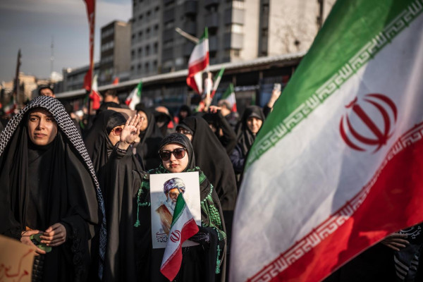 مراسم بیعت با آیت‌الله سید مجتبی خامنه‌ای با حضور جمع کثیری از مردم