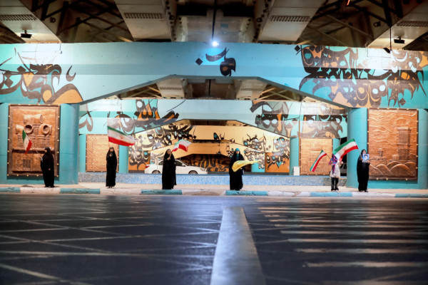 شیفت شب میدان خیابان با مردم است.