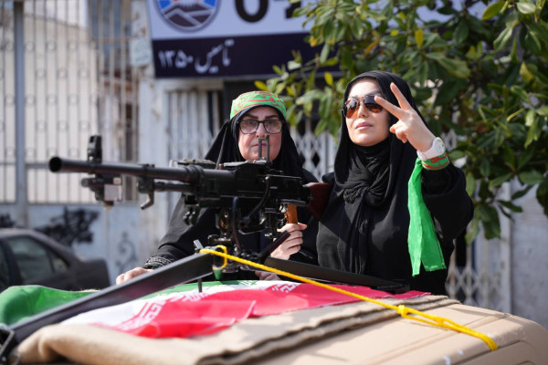 اجتماع بزرگ «بانوان جانفدا» در رشت برگزار شد