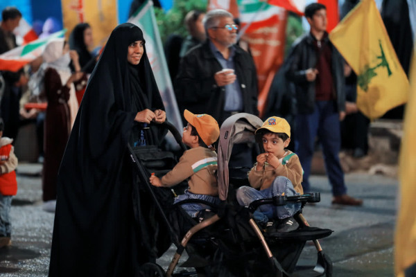 هنوز بعد از پنجاه و چهارمین شب ، صدای جهاد تبیین از میدان های اصلی شهر کرمان بلند است.