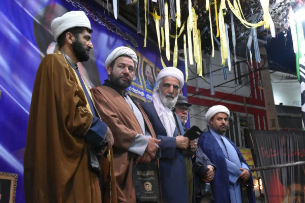 قروه میزبان بیرق و خدام حرم مطهر رضوی شد