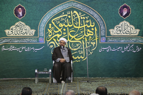 محبت اهل بیت(ع) باید با معرفت همراه باشد