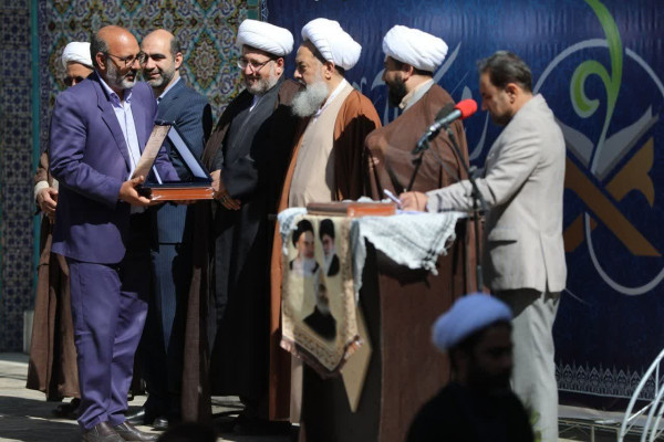 ۳۰۰ نفر برندگان مسابقه زندگی با ایه ها در استان طی ماه مبارک رمضان