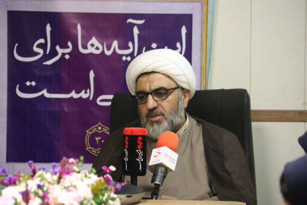 زندگی با آیه‌ها پرچمدار بزرگ پویش مردمی در کشور است