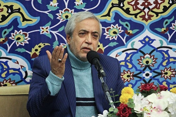 انس با قرآن نجات‌بخش انسان در سختی‌هاست