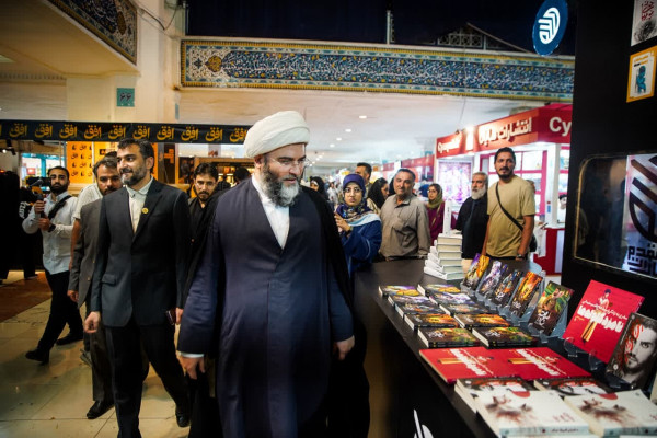 بازدید رئیس سازمان تبلیغات اسلامی از سی و ششمین نمایشگاه کتاب