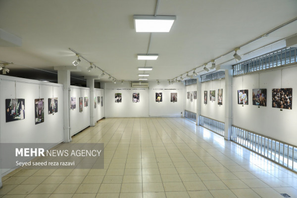 افتتاح نمایشگاه عکاسی تشییع خادمان حرم ایران