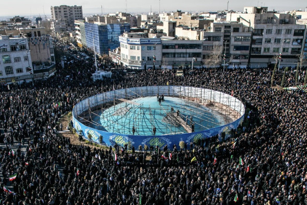 وقتی ملت به صحنه می‌آید