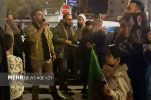 هنرمند انقلابی در شهرستان کارون مورد تقدیر قرار گرفت